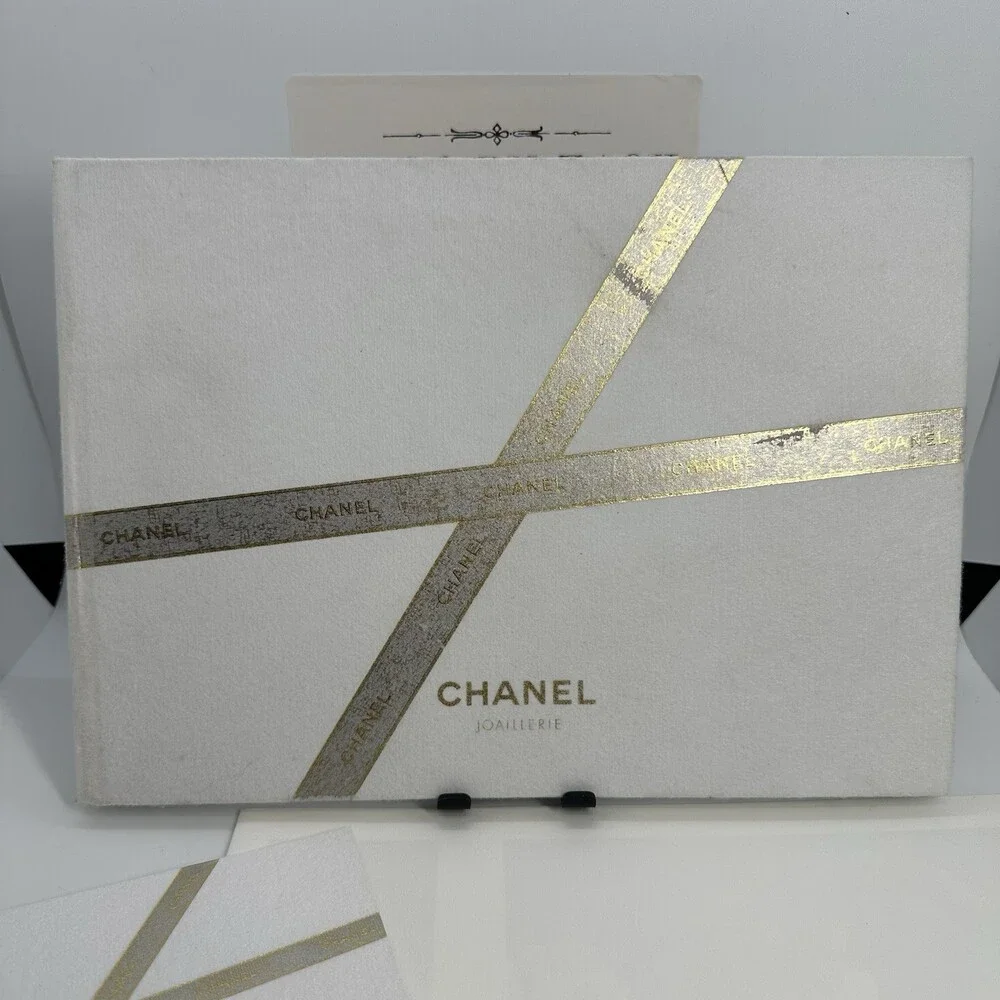 CHANEL joaillerie holiday